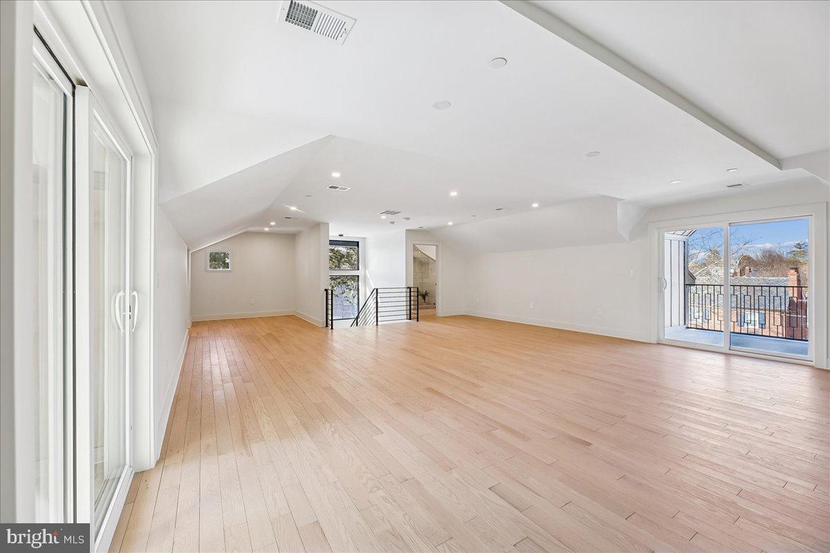 4428 Albemarle Street Northwest Washington, DC 20016 - Photo 72 of 94