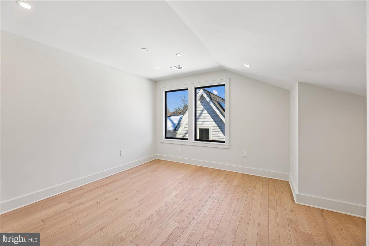 4428 Albemarle Street Northwest Washington, DC 20016 - Photo 74 of 94