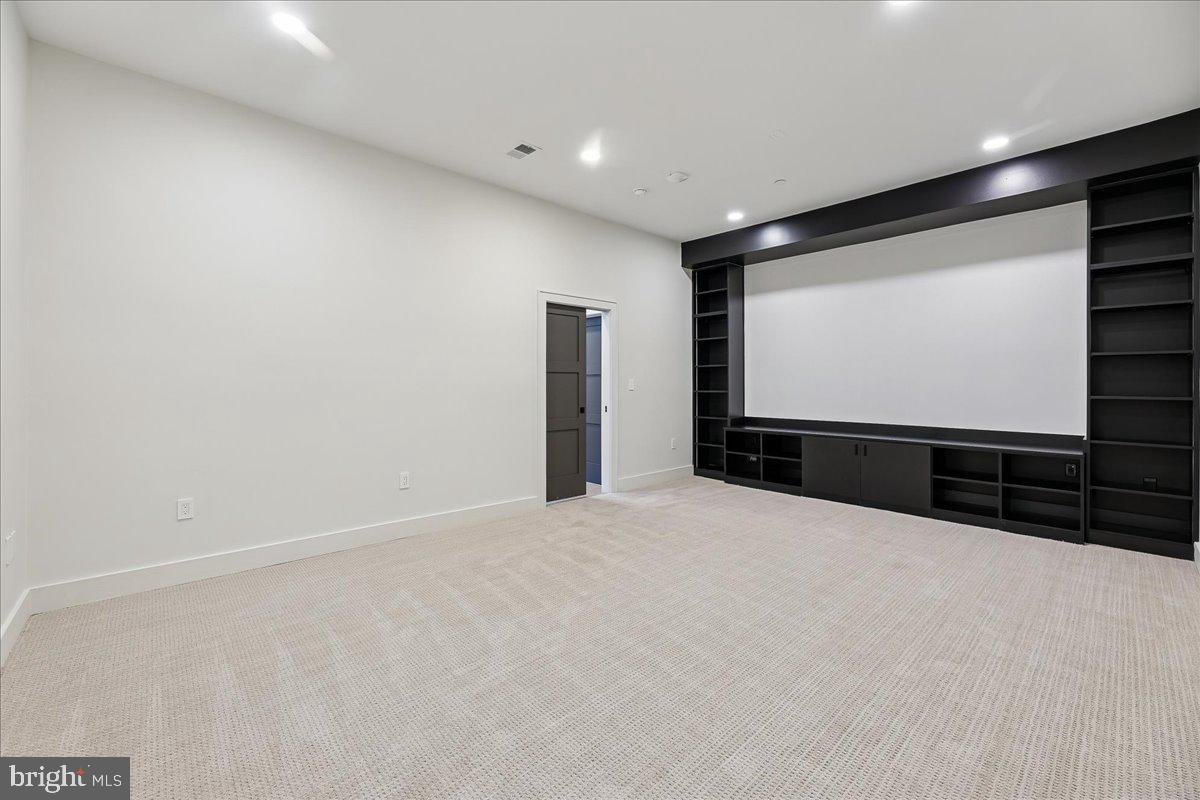 4428 Albemarle Street Northwest Washington, DC 20016 - Photo 86 of 94