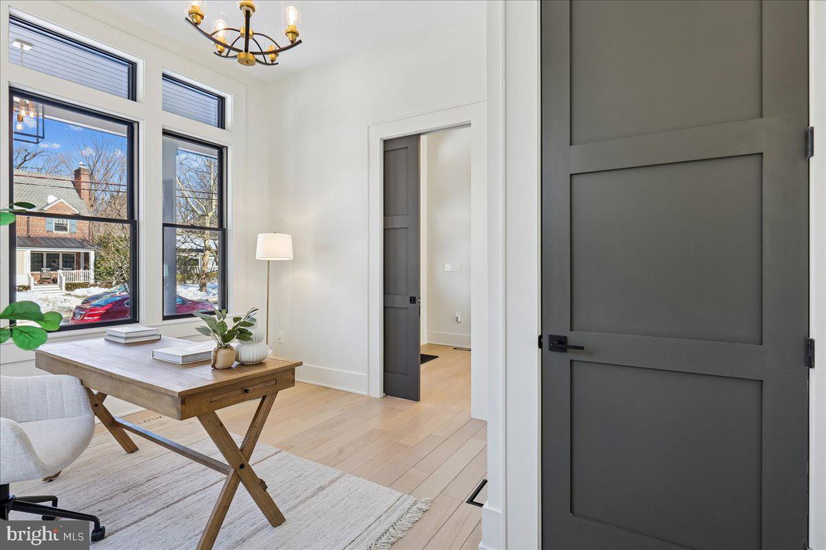 4428 Albemarle Street Northwest Washington, DC 20016 - Photo 9 of 94