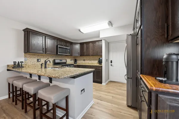 $270,000 | 26276 West Vista Court, Unit 144, Ingleside, IL 60041