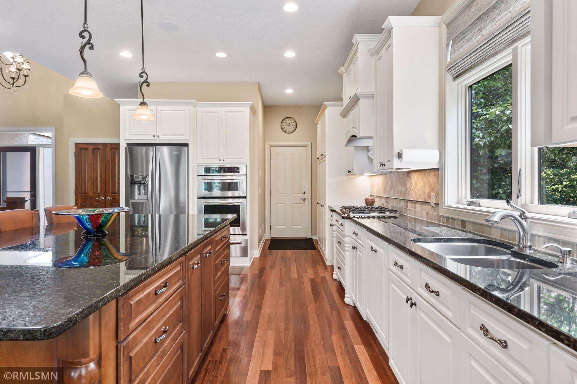 11836 Bren Road Minnetonka, MN 55343 - Photo 17 of 51