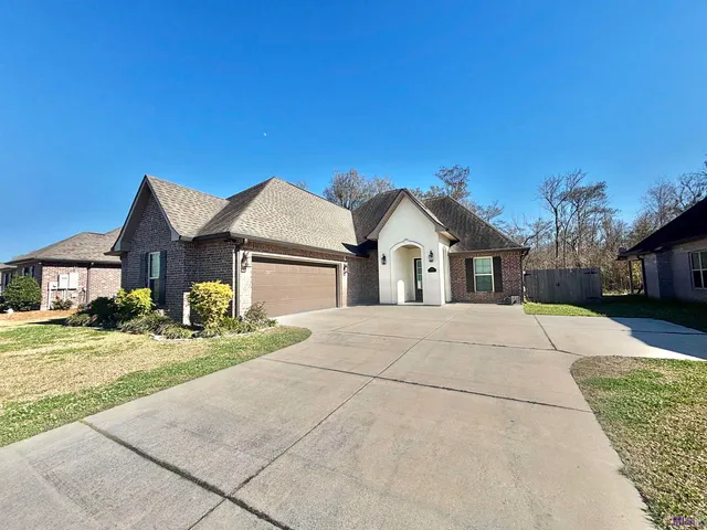 $365,000 | 282 Madio Drive, Houma, LA 70364