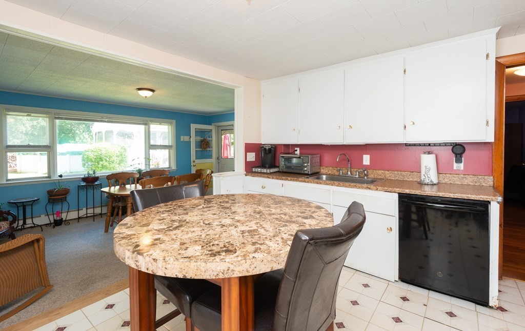 11 Greenway Road Salem, MA 01970 - Photo 11 of 40 Gallery Image 11