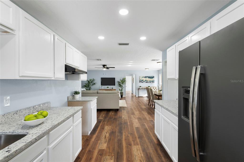 1566 Findlay Street Deltona, FL 32725 - Photo 7 of 34