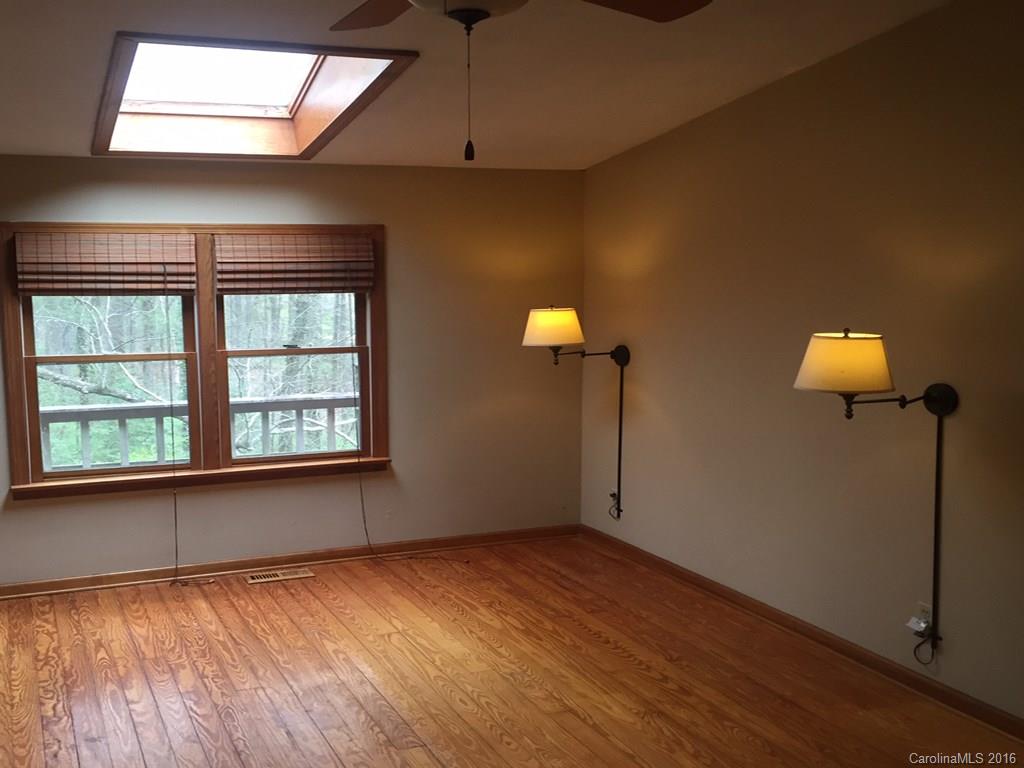 121 Thompson Road Saluda, NC 28773 - Photo 11 of 17 Gallery Image 11