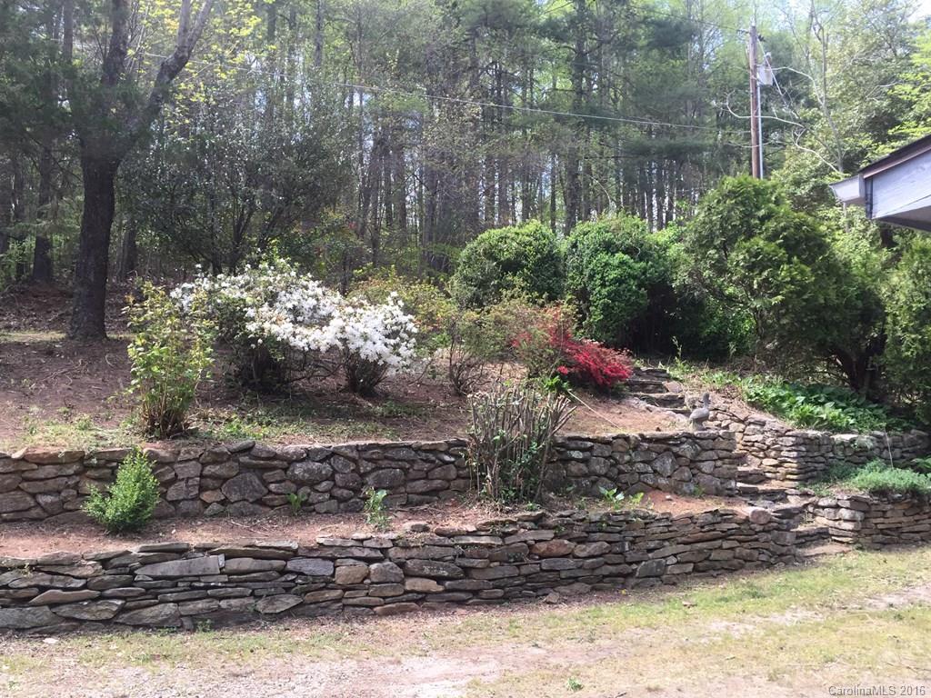 121 Thompson Road Saluda, NC 28773 - Photo 13 of 17 Gallery Image 13