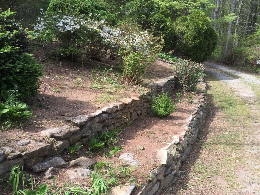 121 Thompson Road Saluda, NC 28773 - Photo 15 of 17 Gallery Image 15