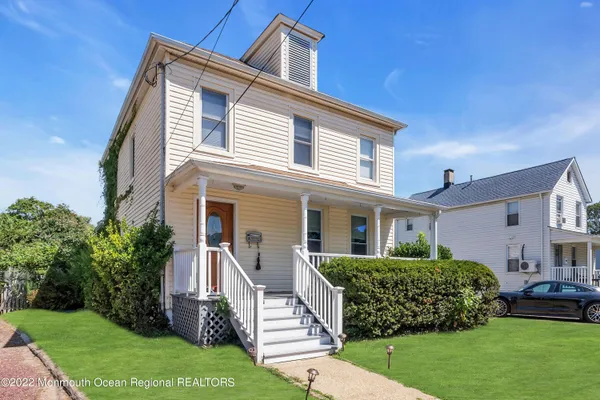 $2,600 | 325 Roosevelt Avenue, Oakhurst, NJ 07755