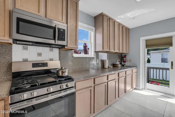 $2,600 | 325 Roosevelt Avenue, Oakhurst, NJ 07755