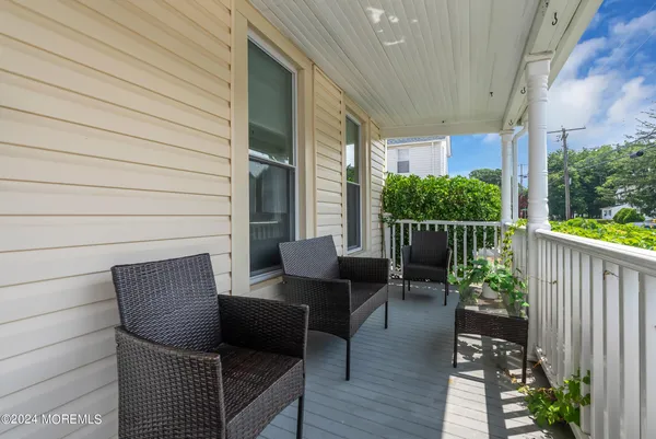 $2,600 | 325 Roosevelt Avenue, Oakhurst, NJ 07755