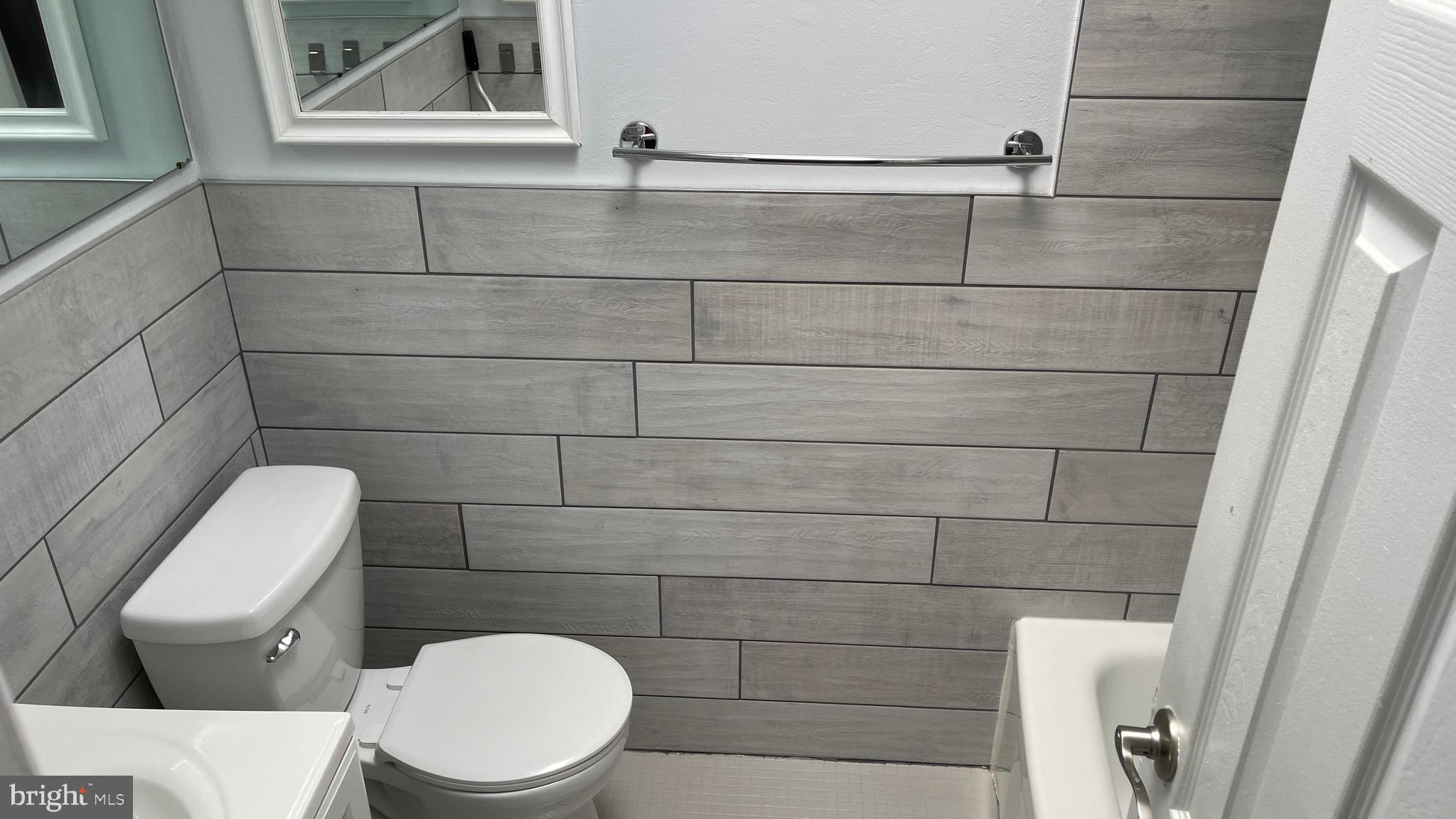 12793 Dunks Ferry Road Philadelphia, PA 19154 - Photo 17 of 35