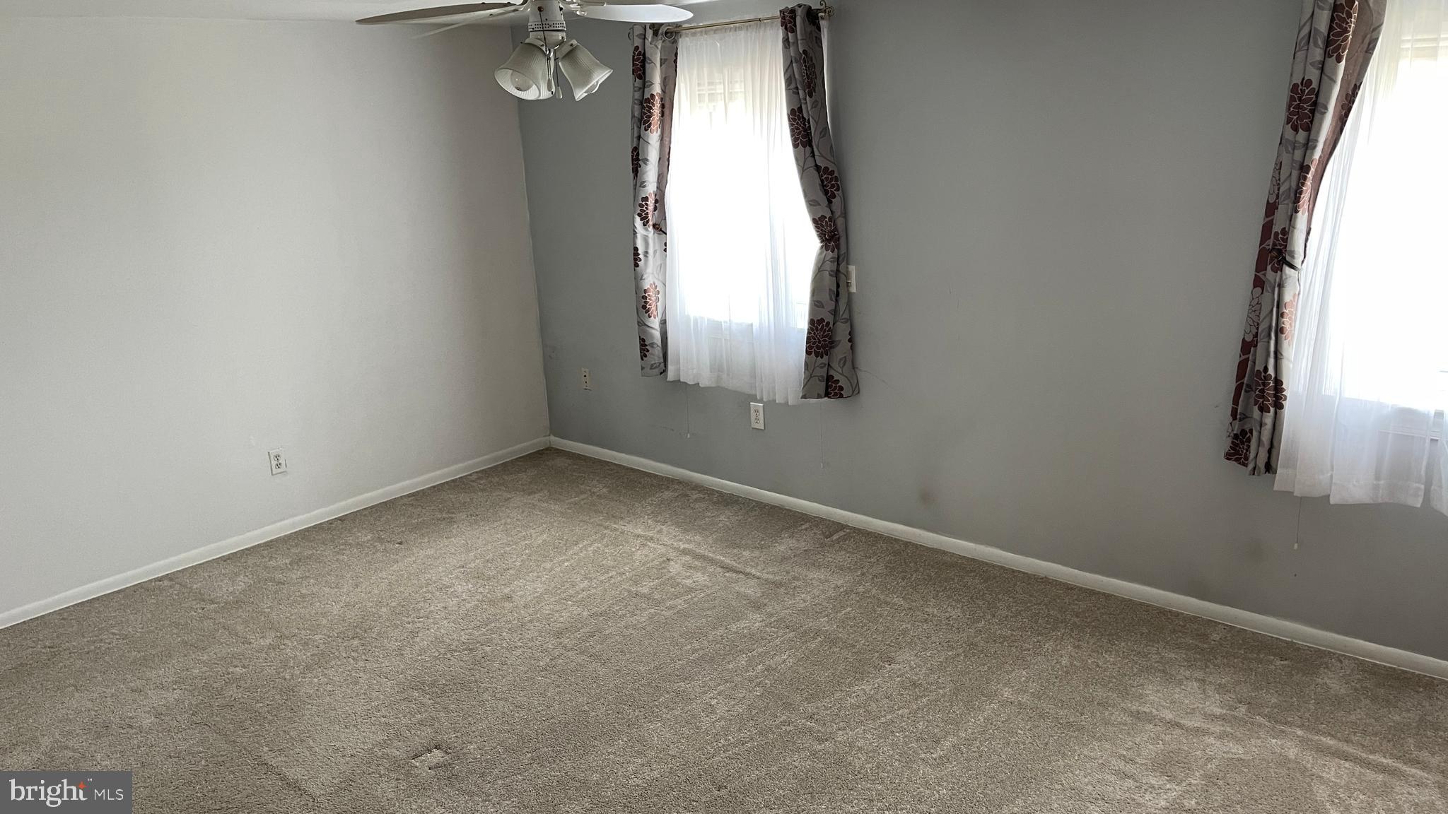 12793 Dunks Ferry Road Philadelphia, PA 19154 - Photo 20 of 35