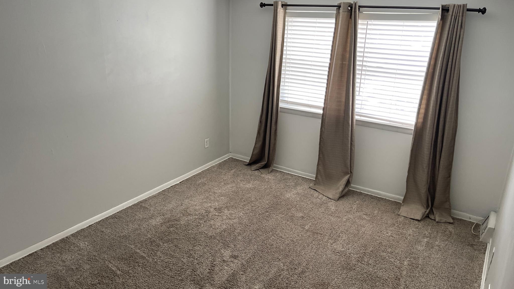 12793 Dunks Ferry Road Philadelphia, PA 19154 - Photo 21 of 35