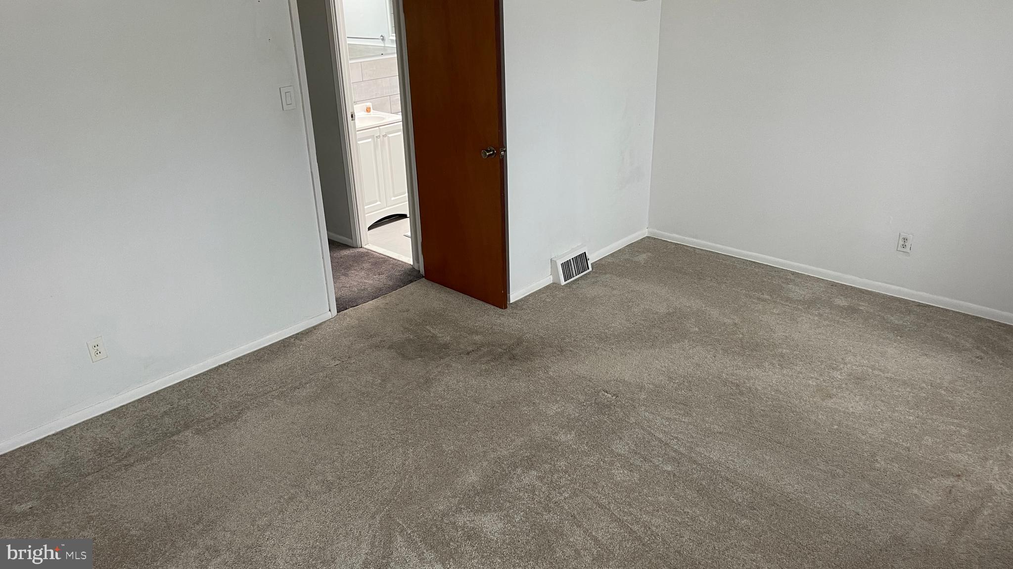 12793 Dunks Ferry Road Philadelphia, PA 19154 - Photo 22 of 35