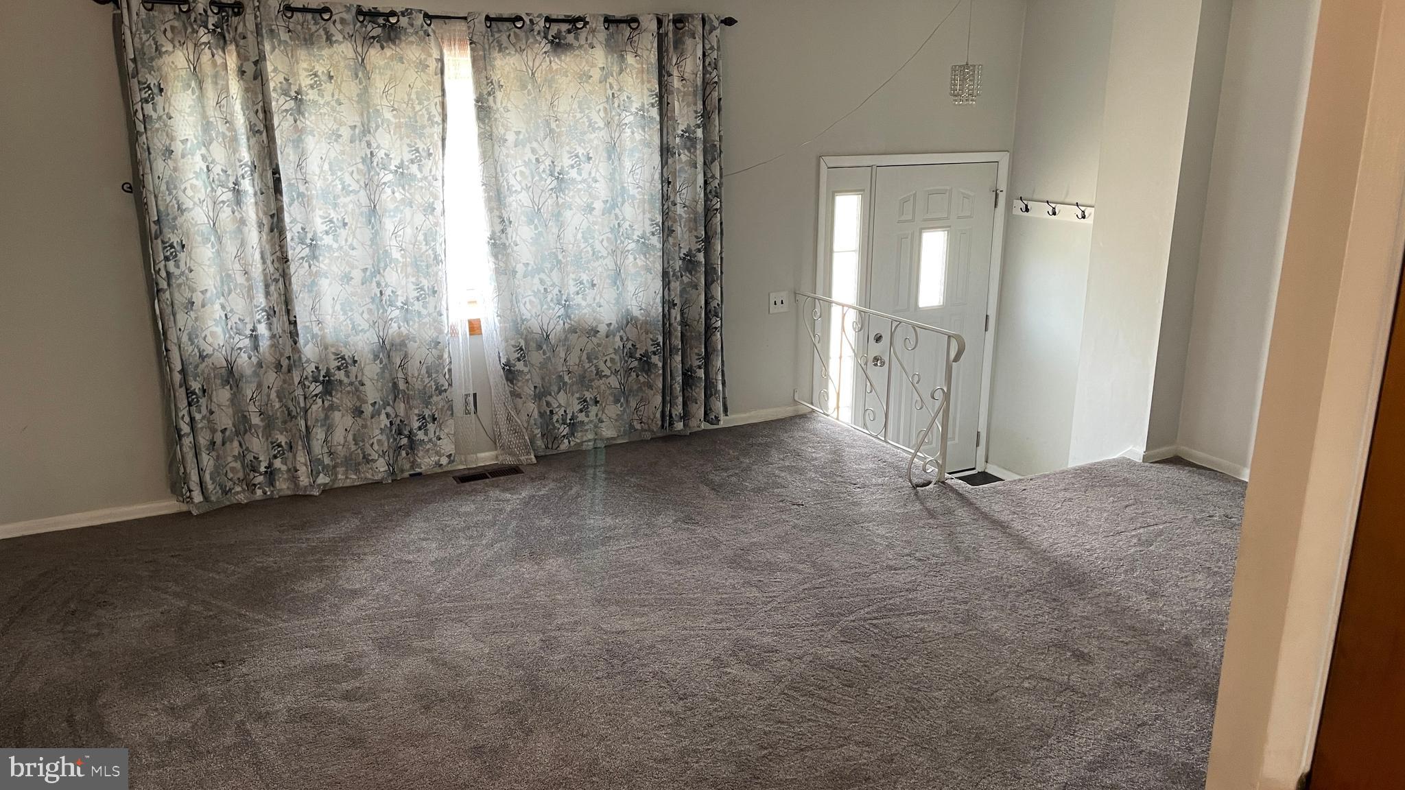 12793 Dunks Ferry Road Philadelphia, PA 19154 - Photo 4 of 35