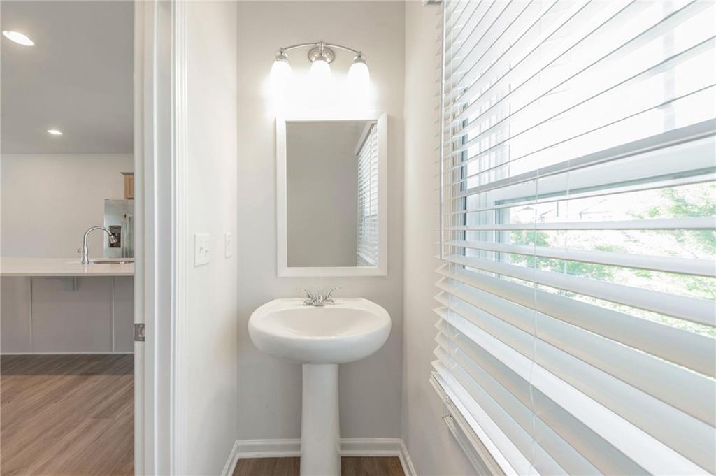 3625 Hawthorne Terrace Atlanta, GA 30337 - Photo 13 of 24