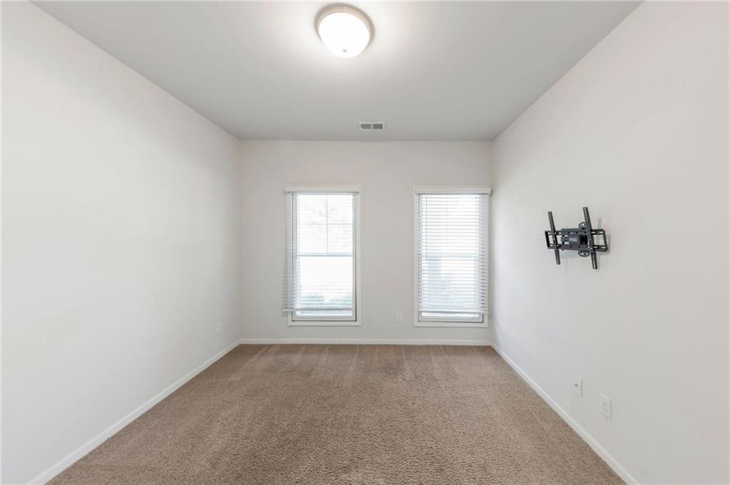 3625 Hawthorne Terrace Atlanta, GA 30337 - Photo 3 of 24