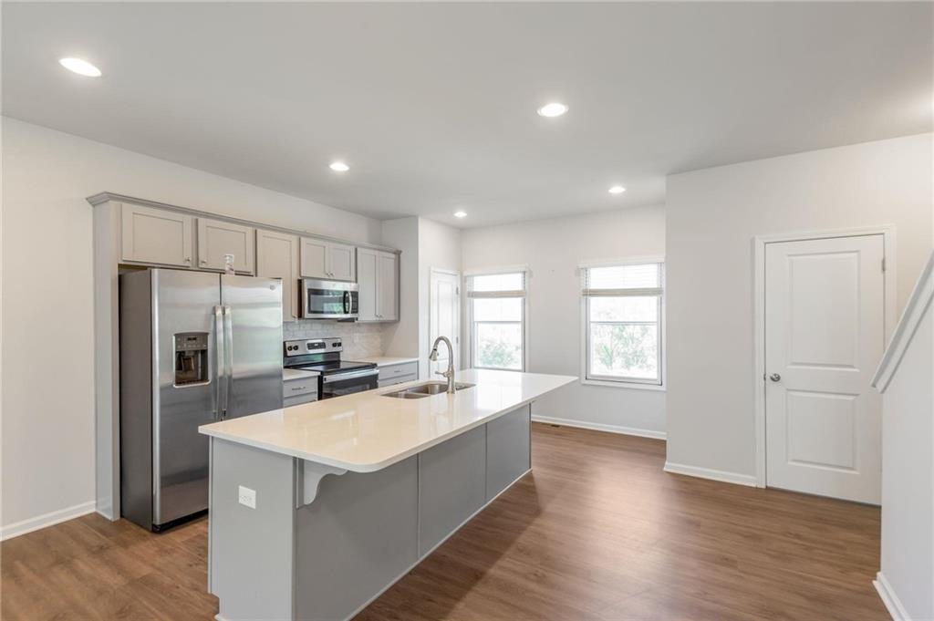 3625 Hawthorne Terrace Atlanta, GA 30337 - Photo 9 of 24