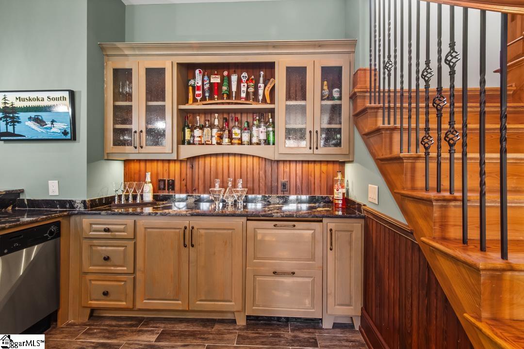 206 Feather Bell Lane Sunset, SC 29685 - Photo 33 of 50 This interior features a full bar area with ample storage and ice maker.