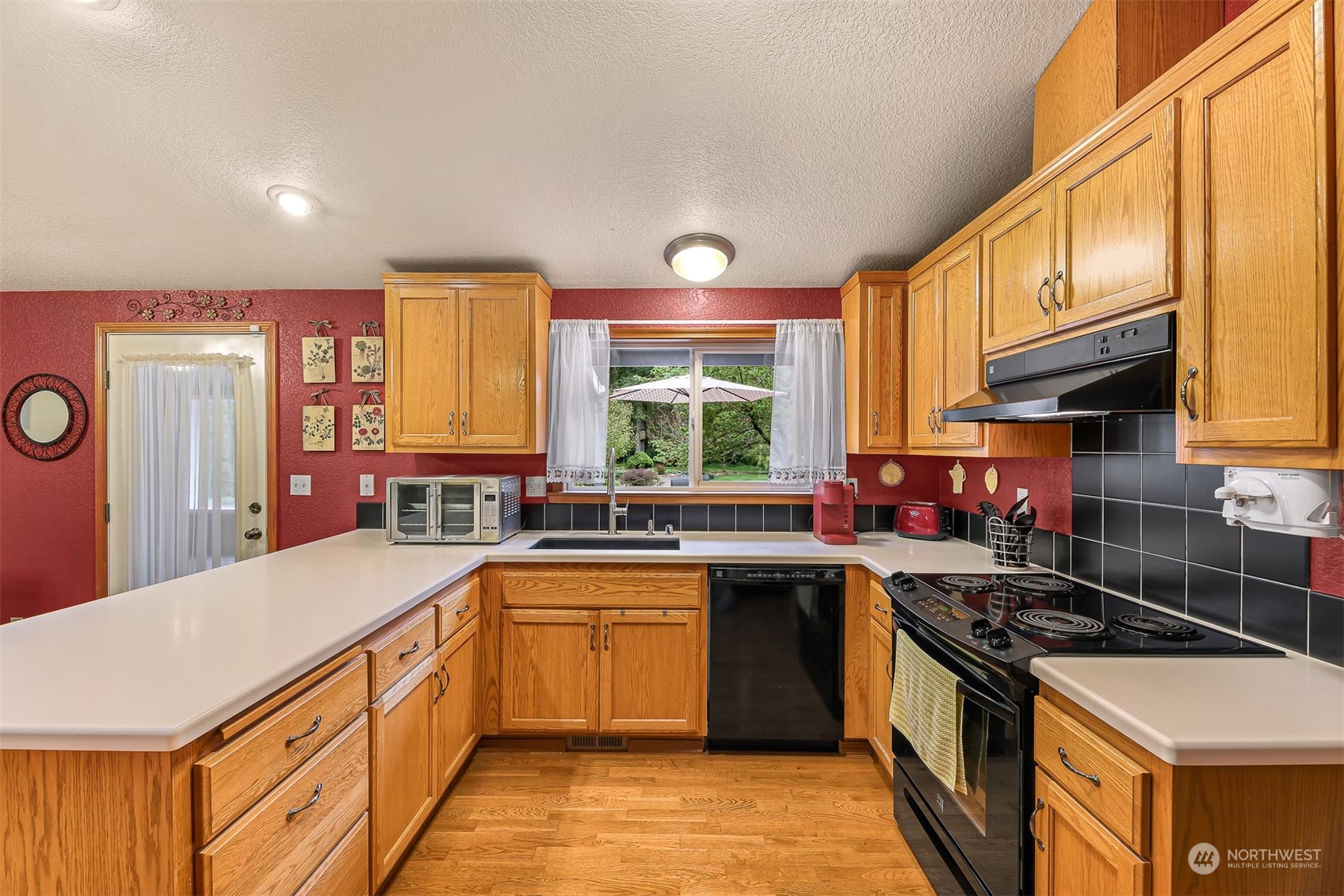 5133 Maytown Road Southwest Olympia, WA 98512 - Photo 8 of 40 Gallery Image 8