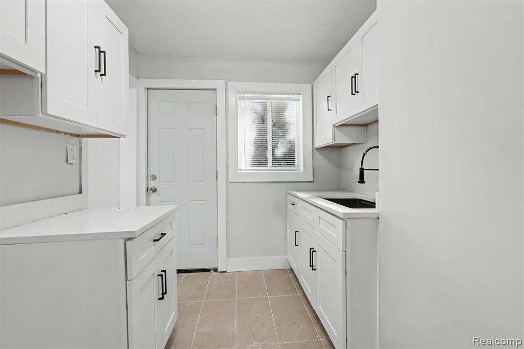 8881 Rutherford Street Detroit, MI 48228 - Photo 12 of 23 Gallery Image 12