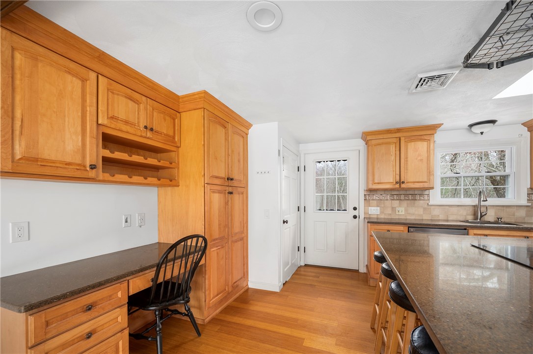 42 Ledge Road Coventry, RI 02816 - Photo 11 of 34
