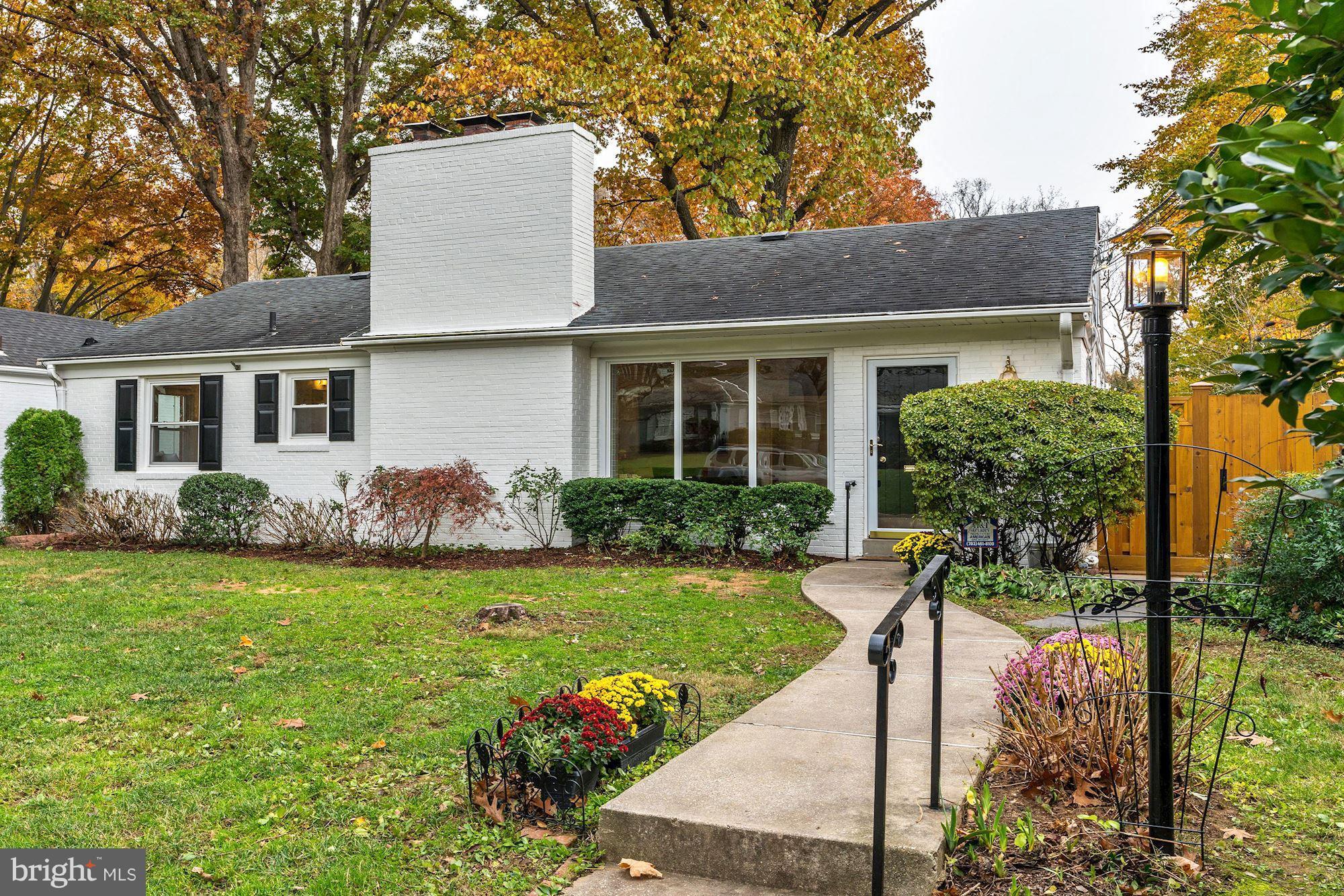 5606 Chesterbrook Road Bethesda, MD 20816 - Photo 3 of 29 Impeccable condition w/new windows, roof 5yrs.