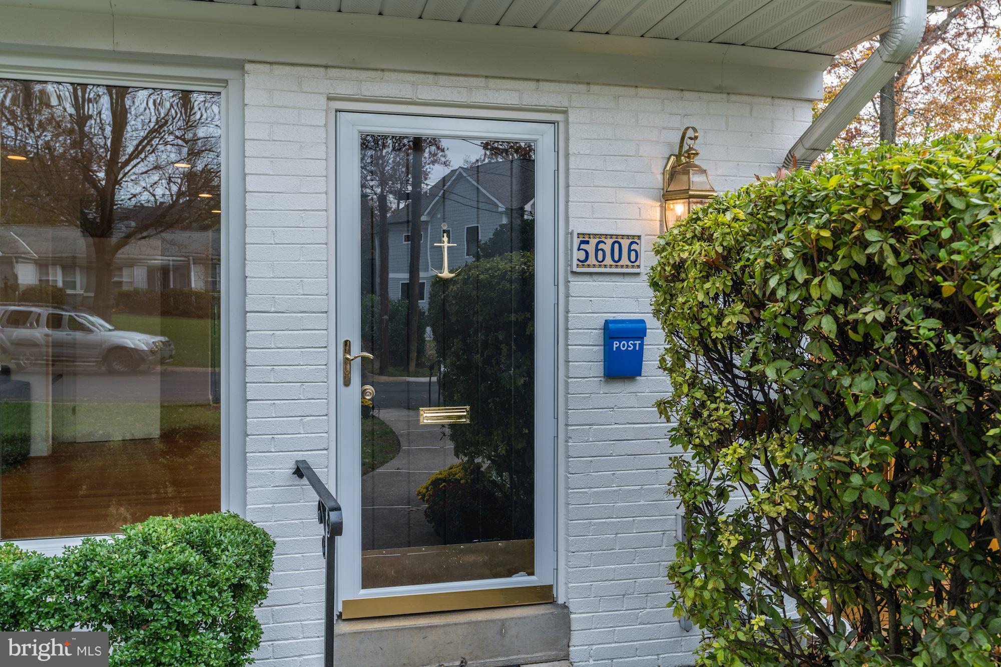 5606 Chesterbrook Road Bethesda, MD 20816 - Photo 4 of 29 Gallery Image 4