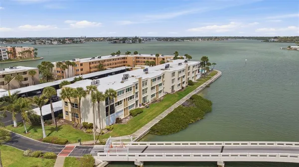 $242,000 | 7465 Bay Island Drive South, Unit 112, South Pasadena, FL 33707