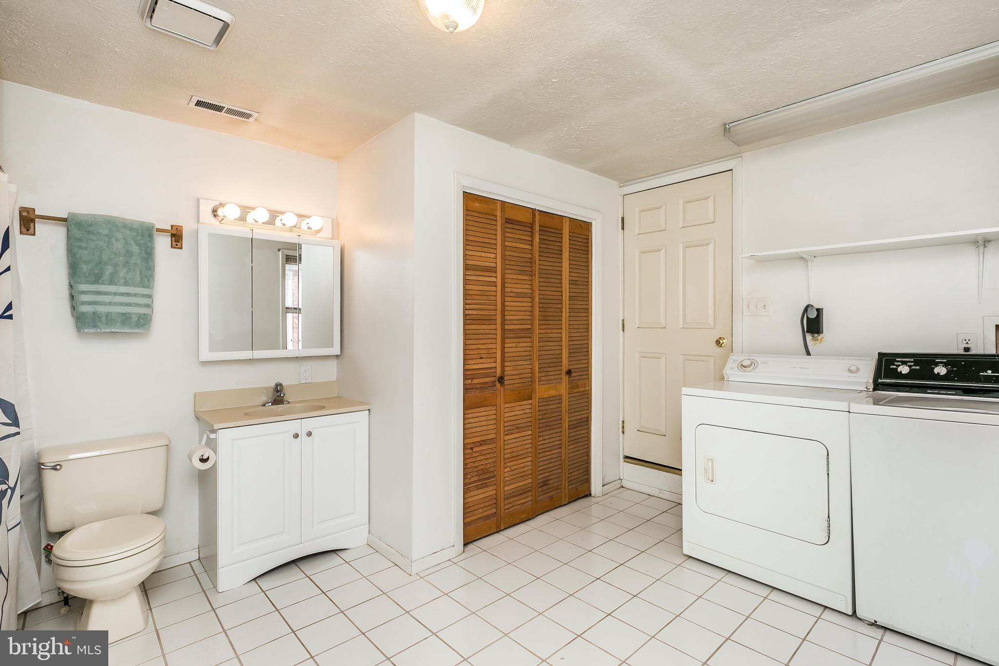 931 South Hanover Street Baltimore, MD 21230 - Photo 22 of 45