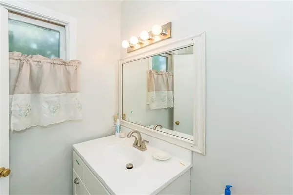 $10,000 | 298 Ocean Road, Narragansett, RI 02882