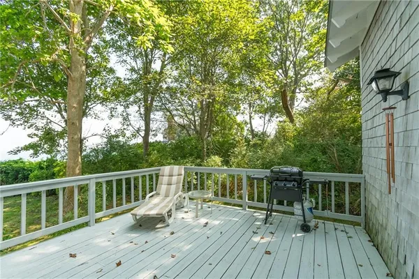 $10,000 | 298 Ocean Road, Narragansett, RI 02882