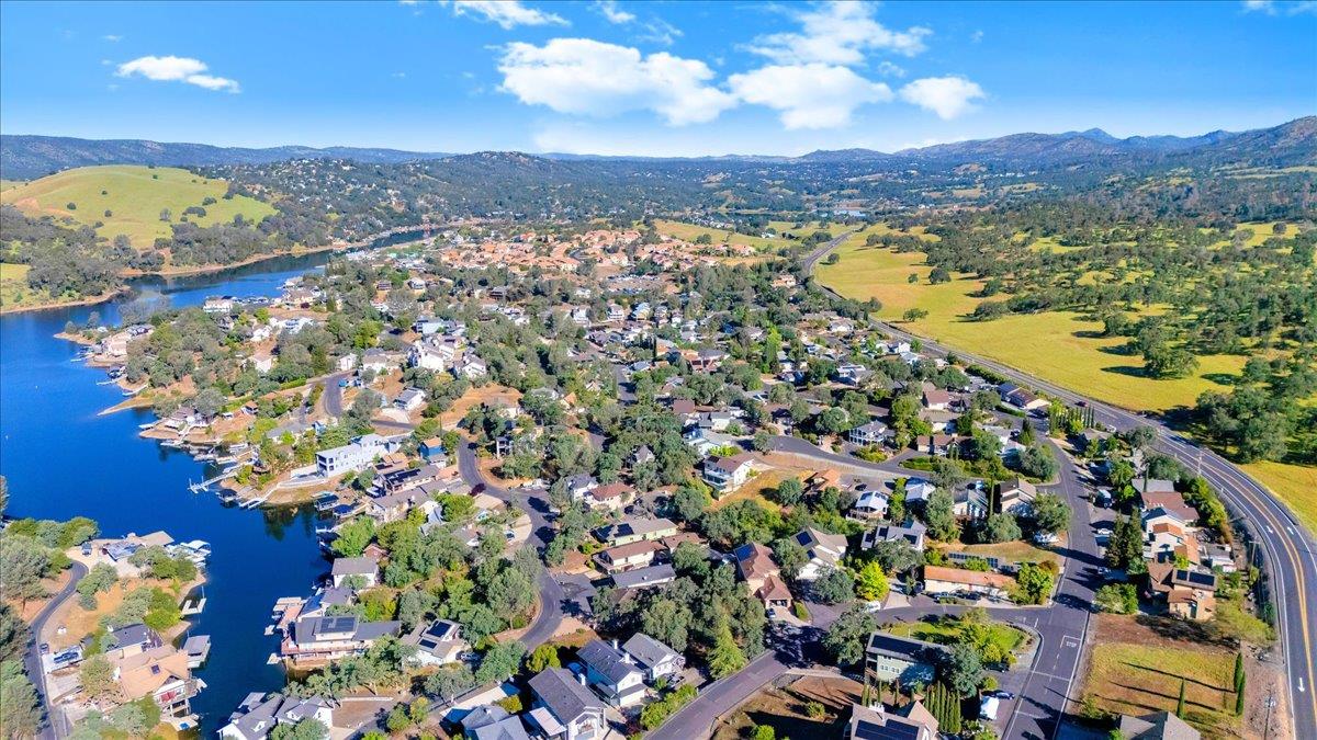 564 Dolores Way Copperopolis, CA 95228 - Photo 15 of 35 a view of city and mountain