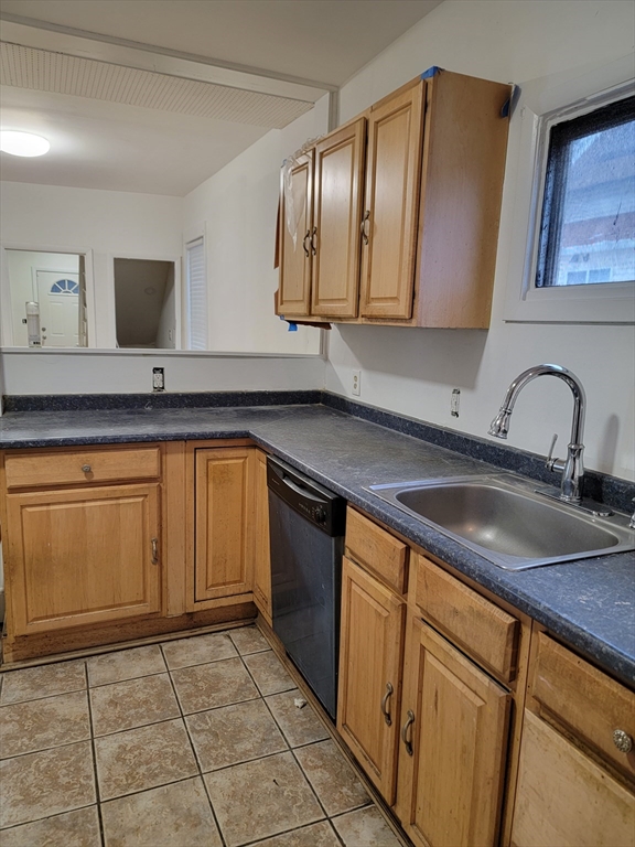 47 Birch Street Worcester, MA 01603 - Photo 9 of 27