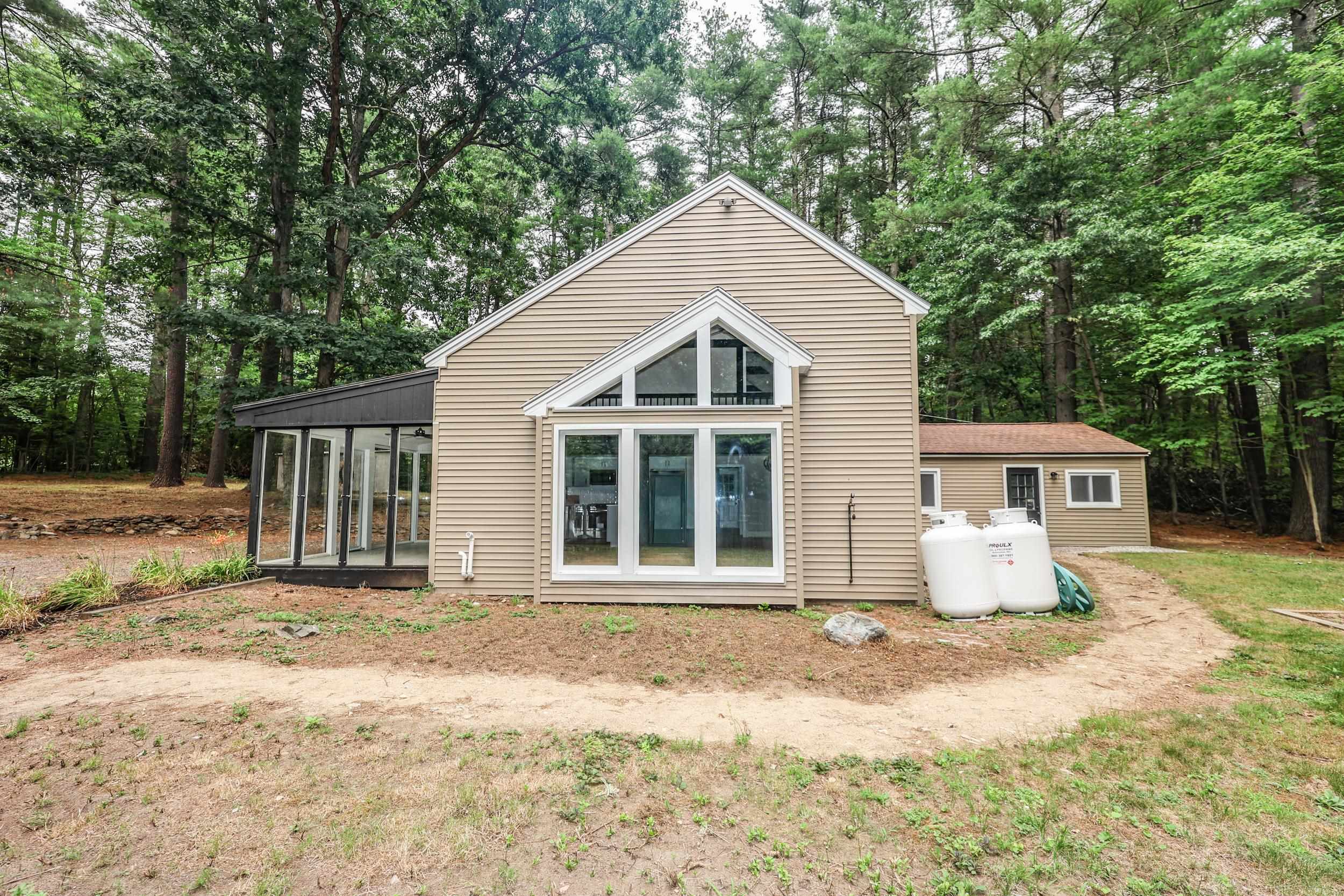 112 Gilson Road Nashua, NH 03062 - Photo 1 of 51