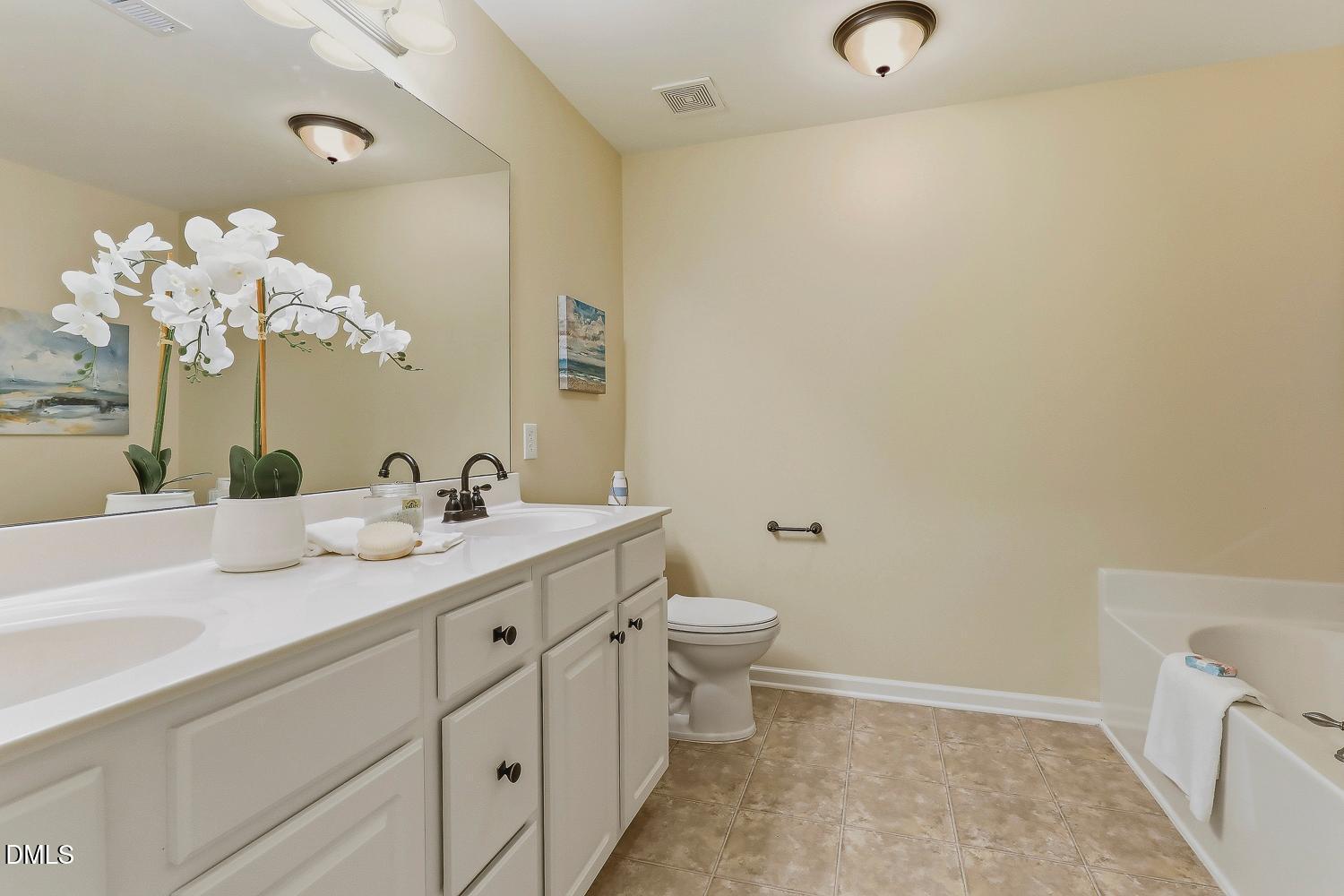 2625 Asher View Court Raleigh, NC 27606 - Photo 30 of 45 038-040-Primary Bathroom-1500x1000