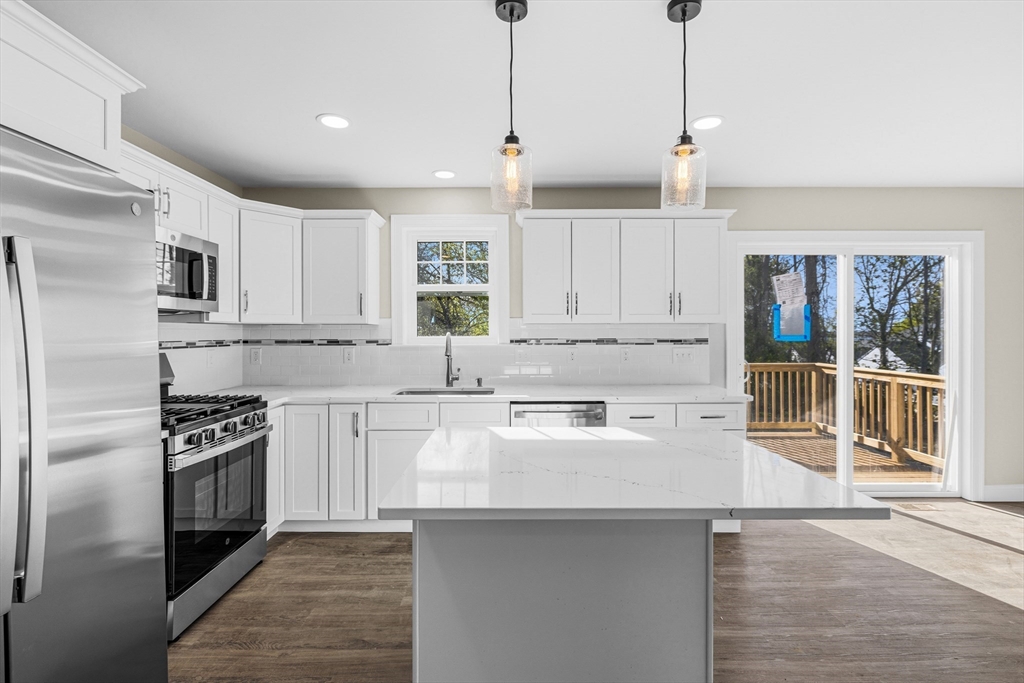 989 Bay Street Fall River, MA 02724 - Photo 9 of 39