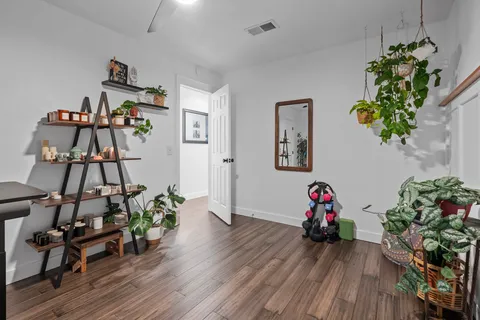 $549,000 | 9308 Meadowheath Drive, Austin, TX 78729