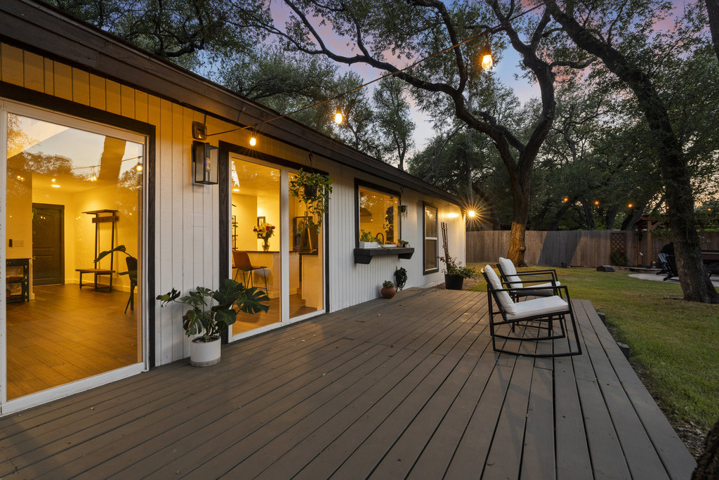 9308 Meadowheath Drive Austin, TX 78729 - Photo 38 of 40 a outdoor space with furniture