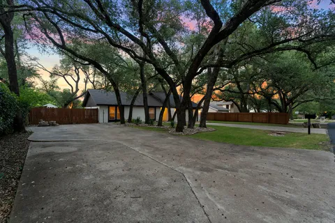 $549,000 | 9308 Meadowheath Drive, Austin, TX 78729