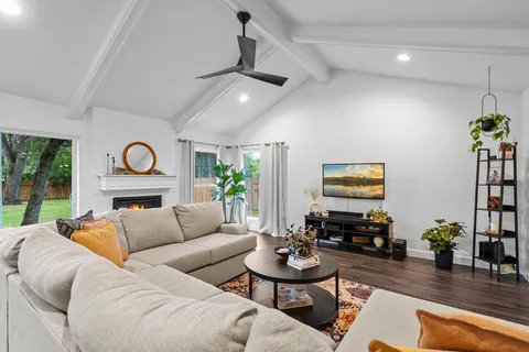 $549,000 | 9308 Meadowheath Drive, Austin, TX 78729