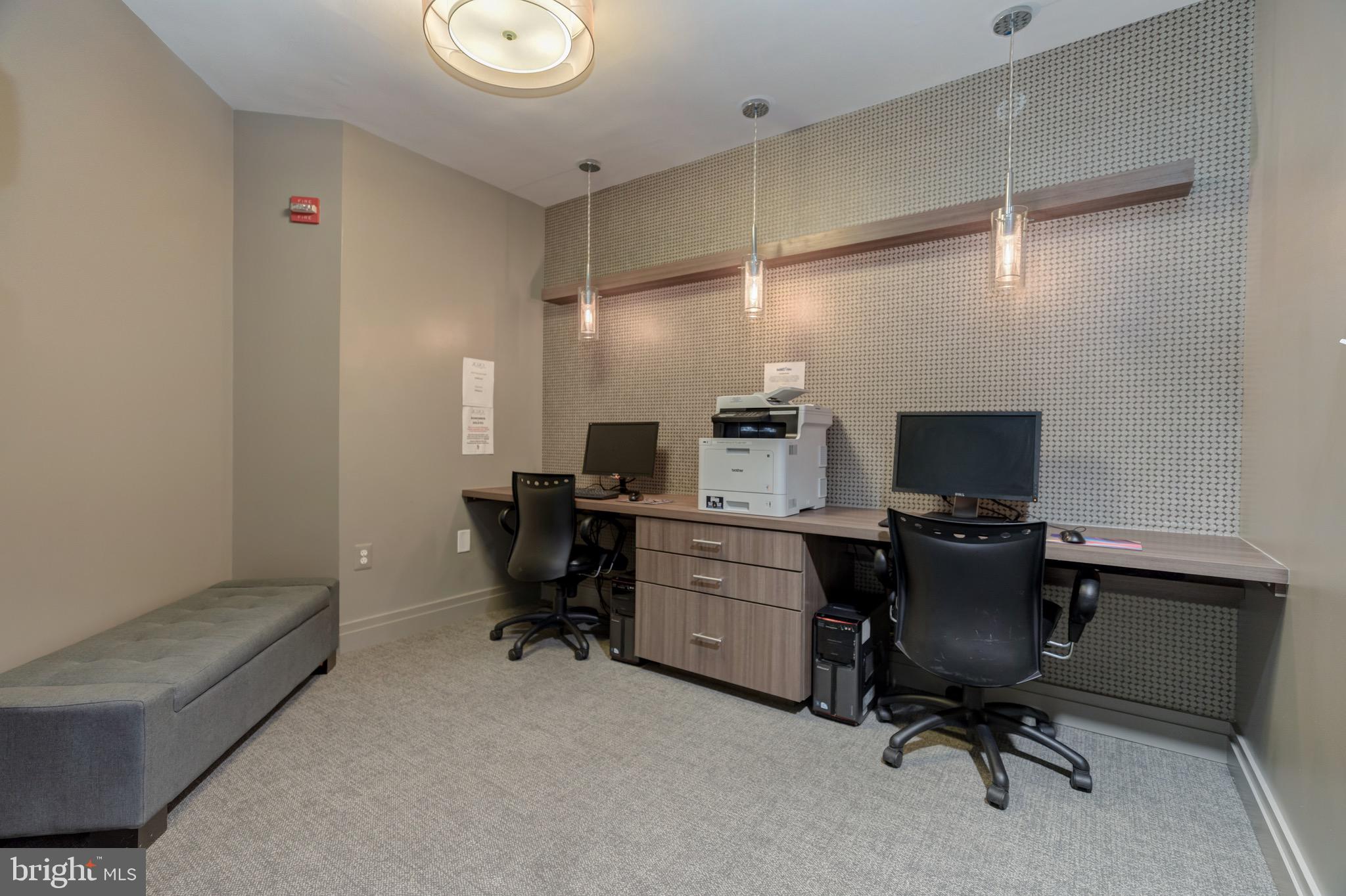 2020 12th Street Northwest, Unit 417 Washington, DC 20009 - Photo 29 of 34 Business center
