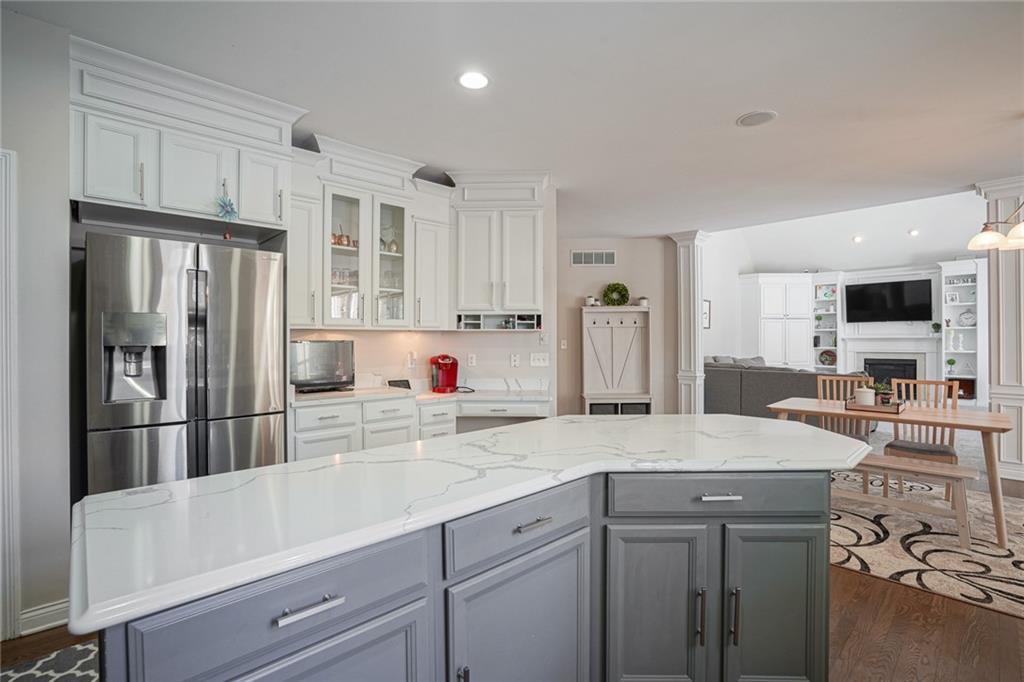 7648 Spring Ridge Drive Indianapolis, IN 46278 - Photo 7 of 39 Gallery Image 7