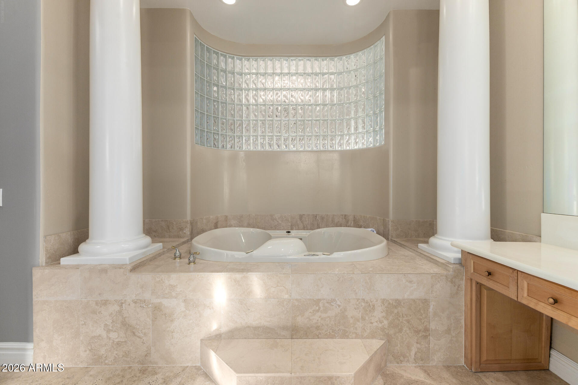 8204 South Homestead Lane Tempe, AZ 85284 - Photo 38 of 84 Primary bath