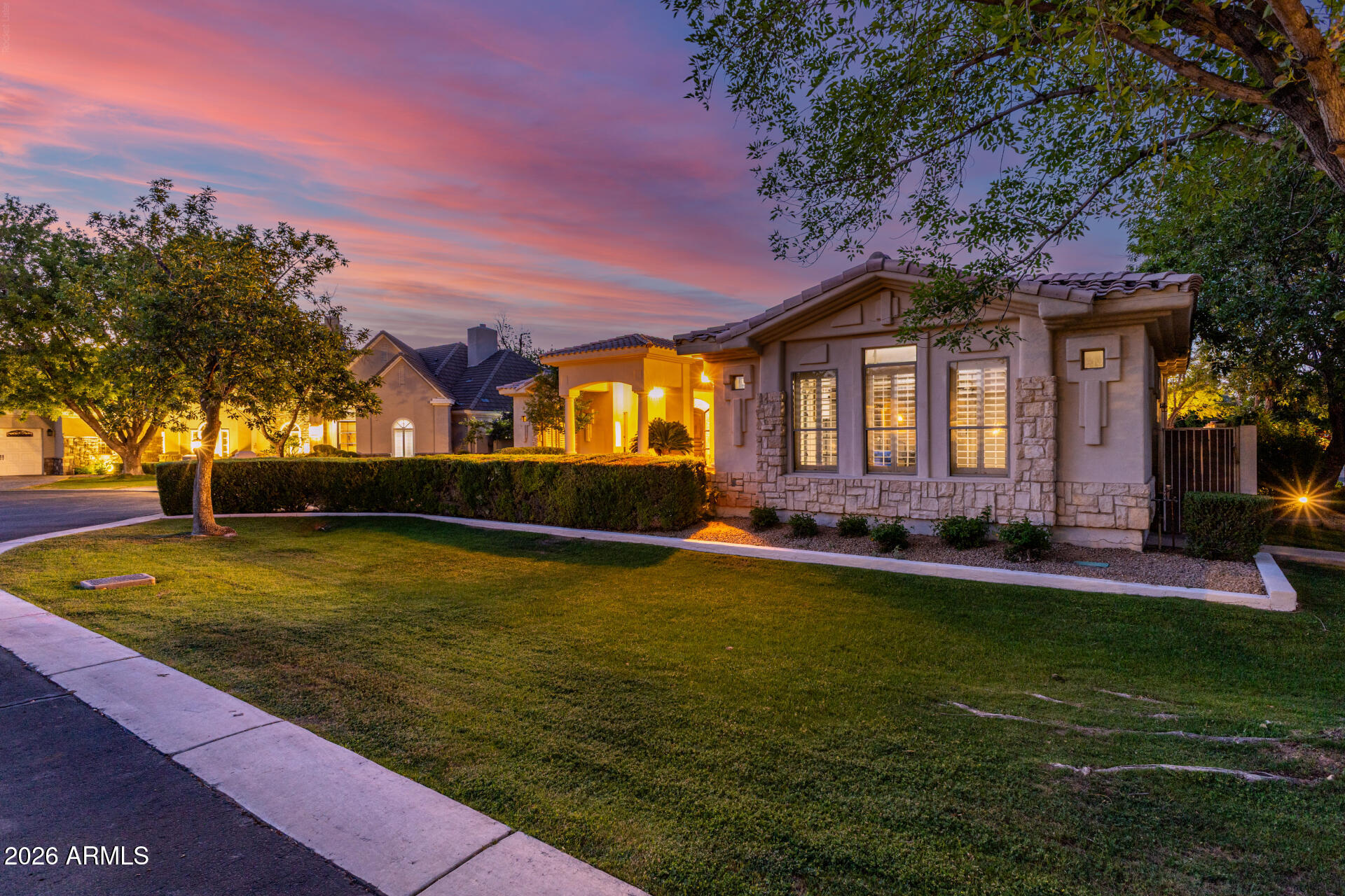 8204 South Homestead Lane Tempe, AZ 85284 - Photo 3 of 84 Homestead
