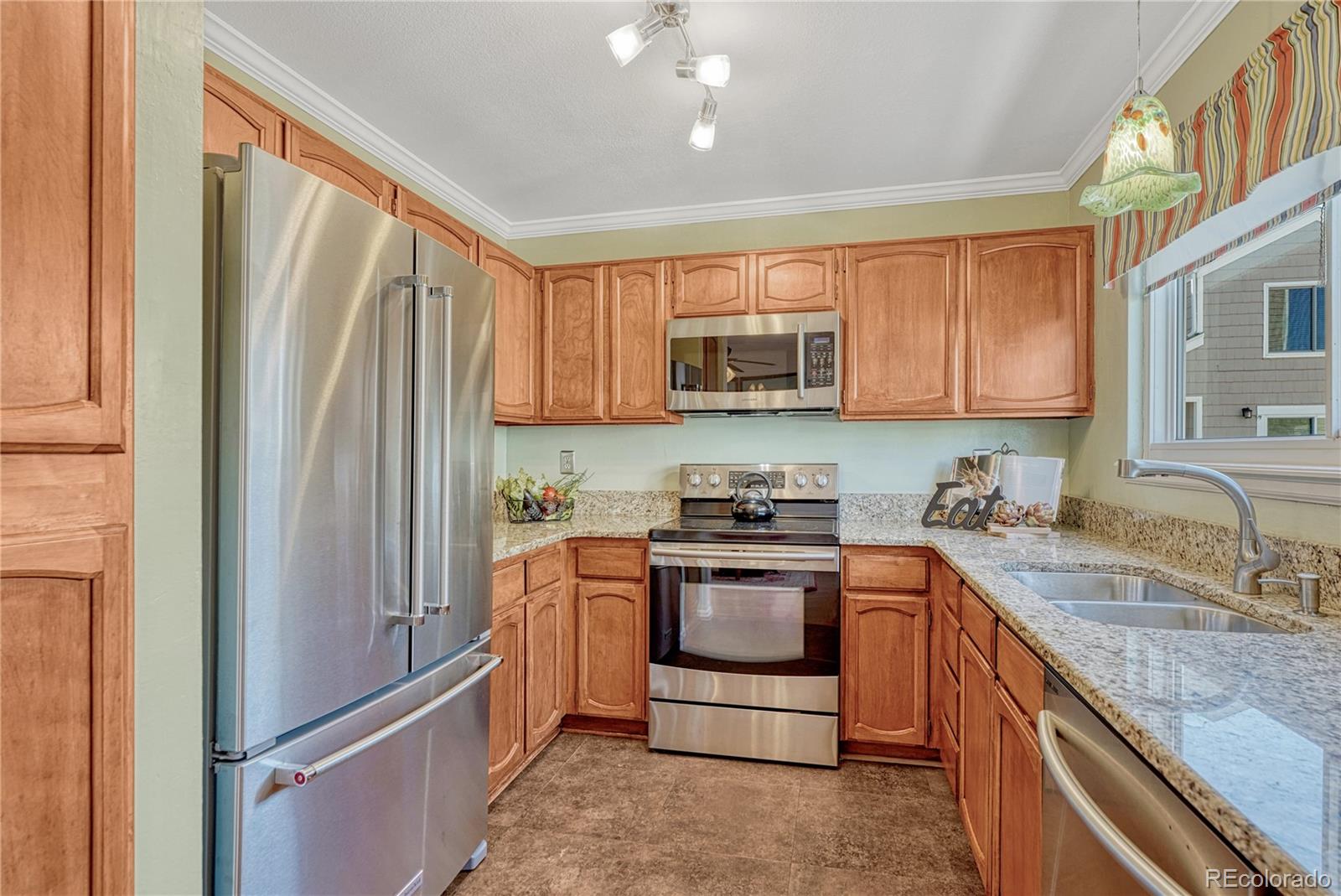 145 Blue Spruce Court Highlands Ranch, CO 80126 - Photo 16 of 49