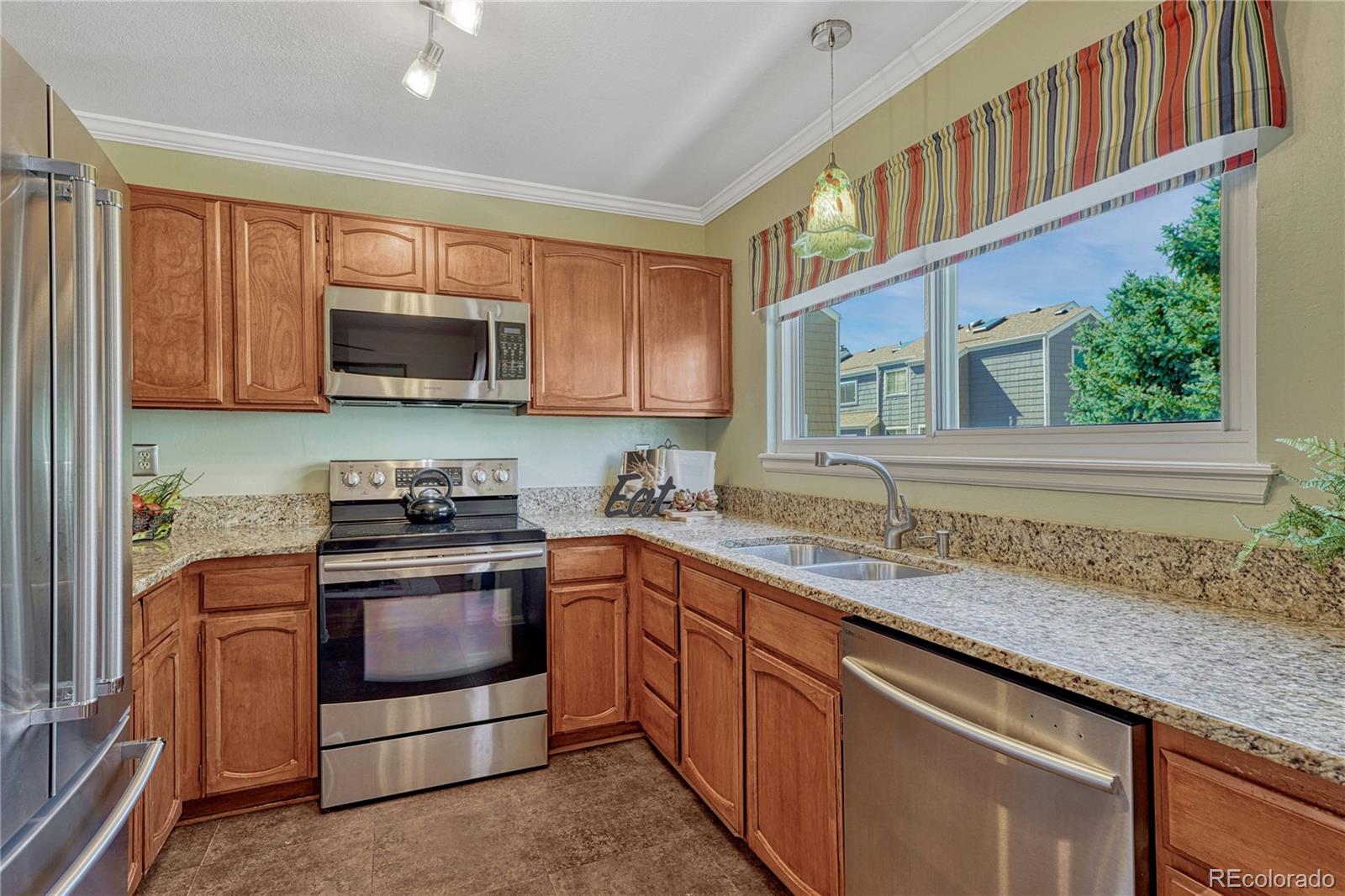 145 Blue Spruce Court Highlands Ranch, CO 80126 - Photo 17 of 49