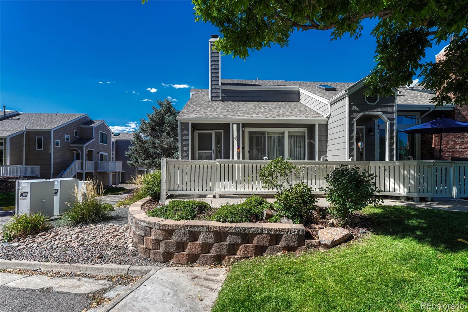 145 Blue Spruce Court Highlands Ranch, CO 80126 - Photo 6 of 49