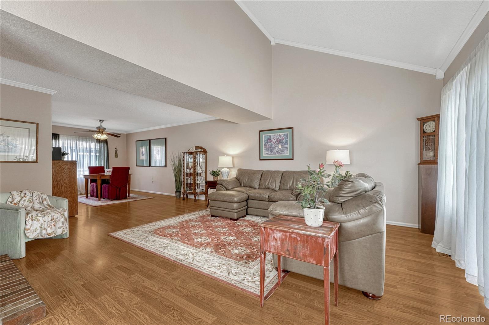 145 Blue Spruce Court Highlands Ranch, CO 80126 - Photo 8 of 49